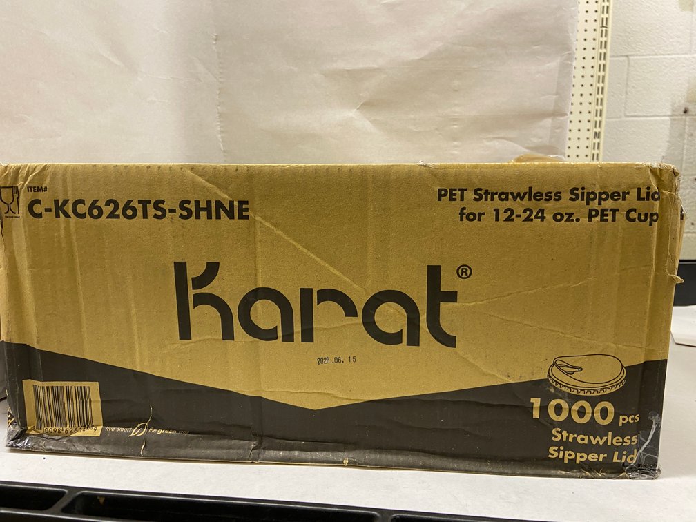 Case of Karat PET Strawless Sipper Lids