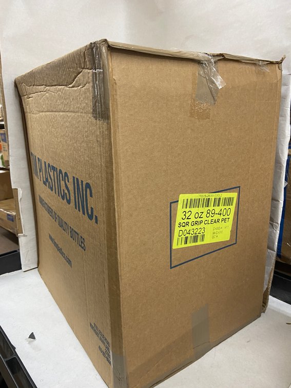 Case of 32 oz Square Grip PET Bottles