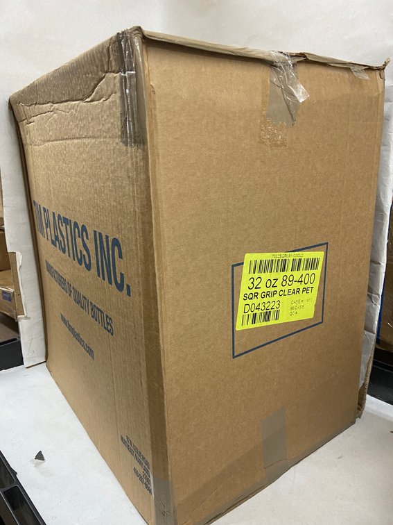 Case of 32 oz SQR Grip PET Bottles