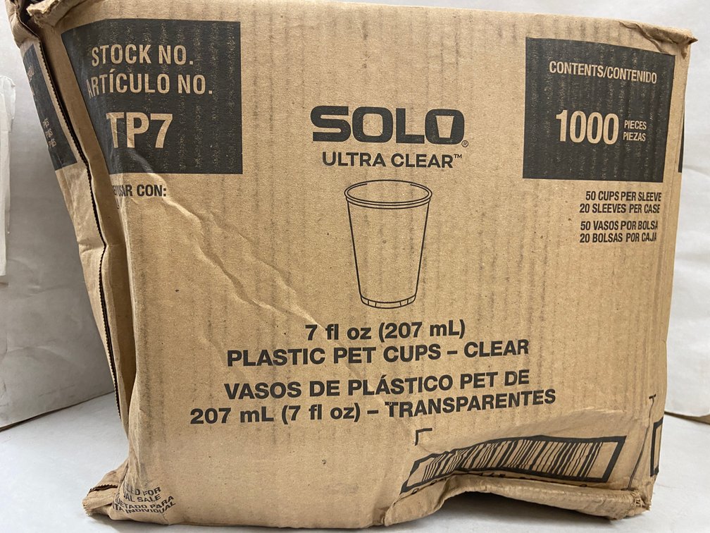 Case of Solo 7 oz Plastic Cups