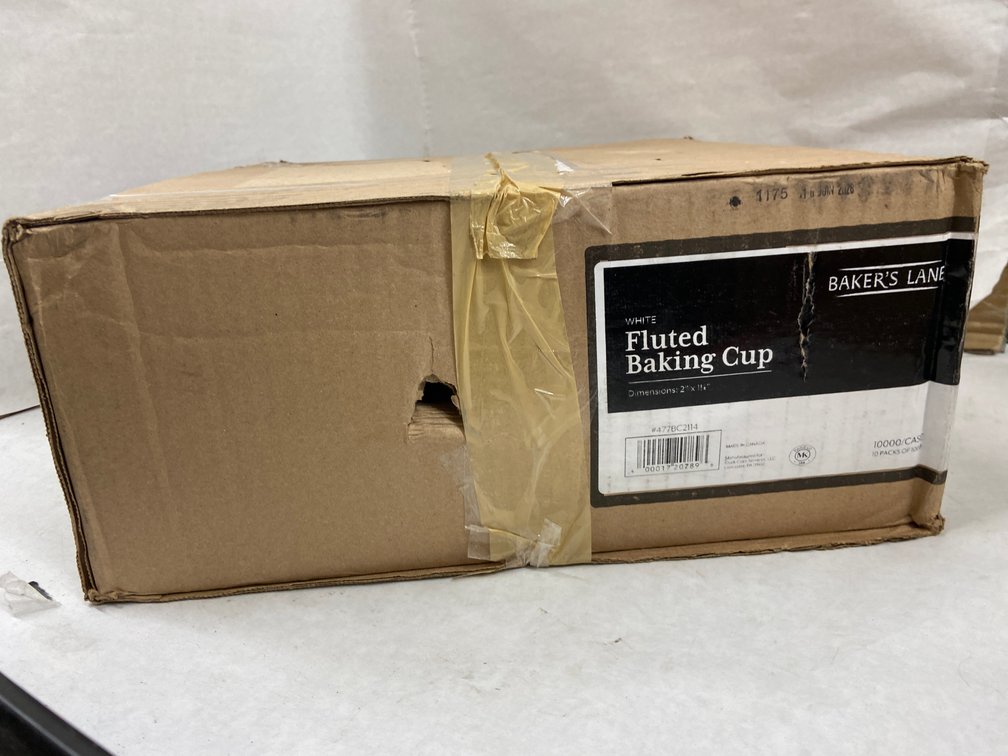 Case of White Fluted Baking Cups