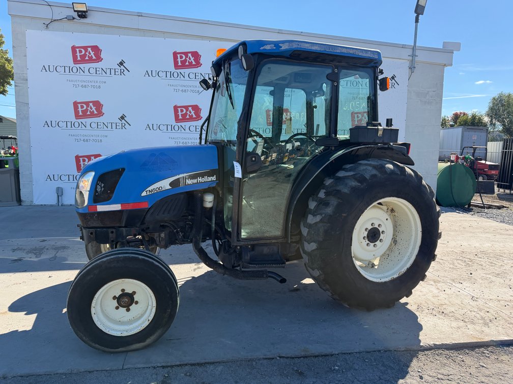 New Holland TN60DA Utility Tractor