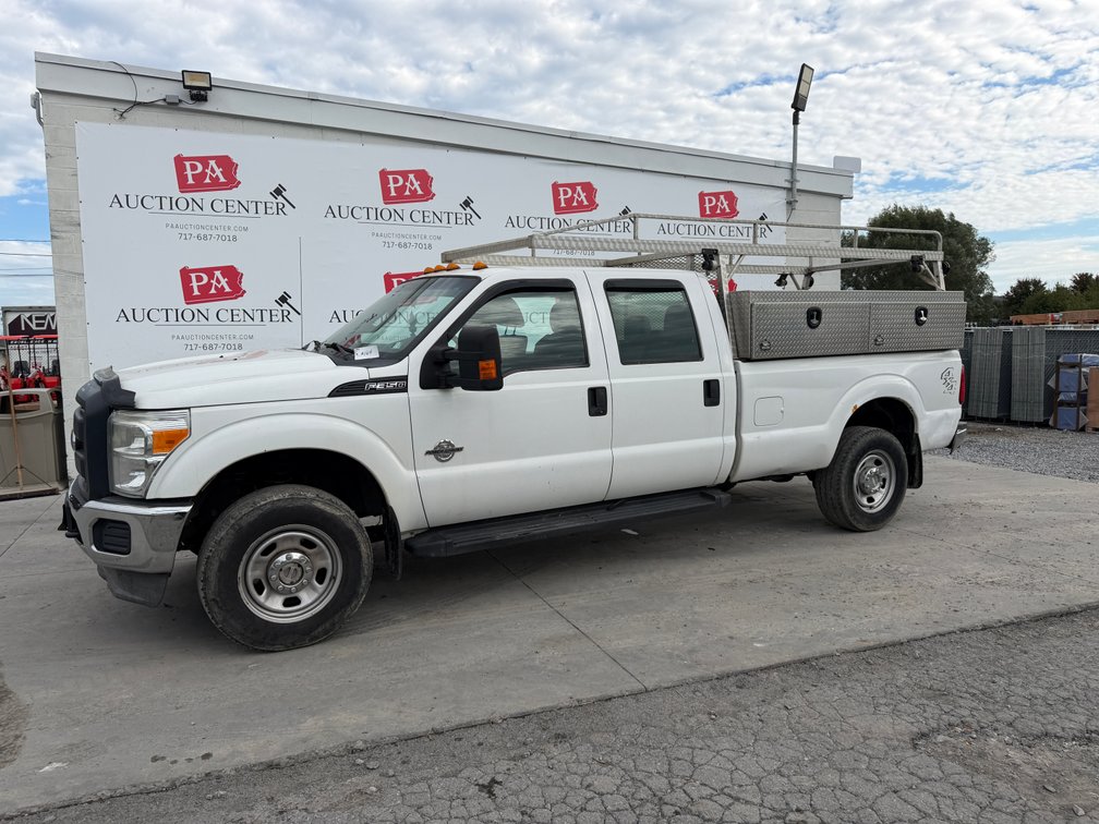 2014 Ford F-350 XL Super Duty 4X4 Truck