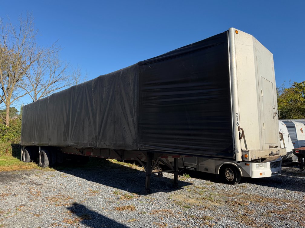 2005 Reitnouer 48' Semi Trailer