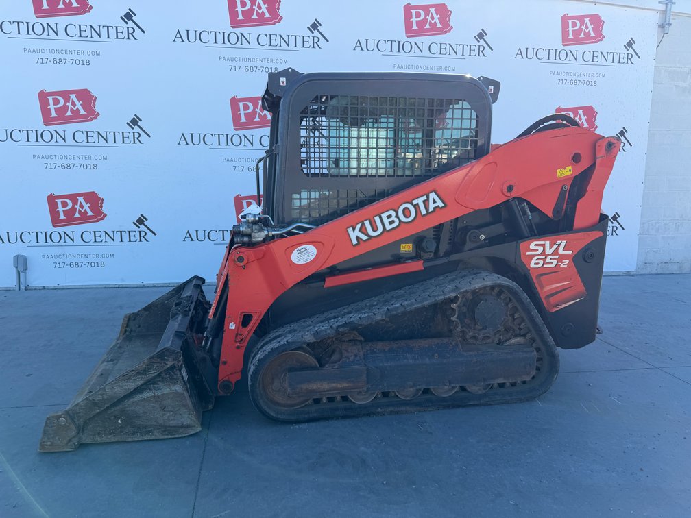 Kubota SVL65-2 Track Skid loader