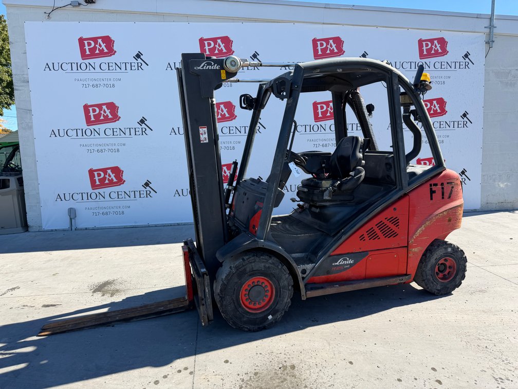 Linde 5,000 IB Capacity Diesel Forklift