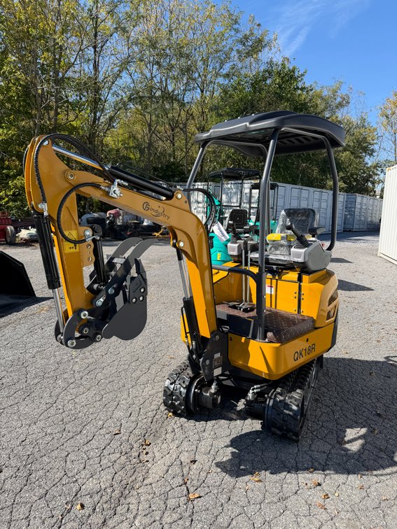 New CFG QK18R Mini Excavator