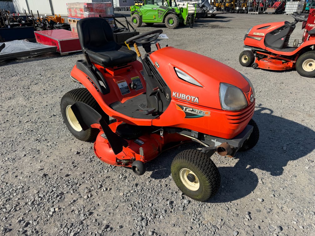 Kubota 2380 44" Hydrostatic Riding Mower
