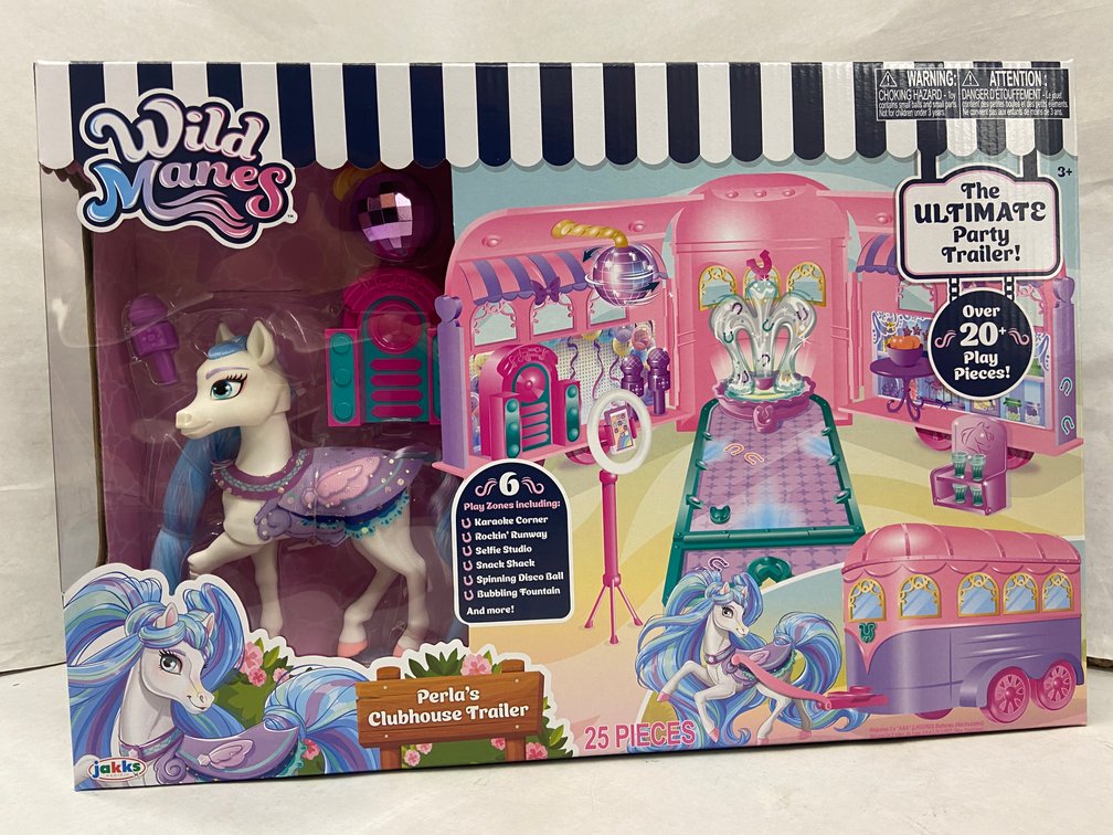 Wild Manes 25pc Perlas Clubhouse Trailer