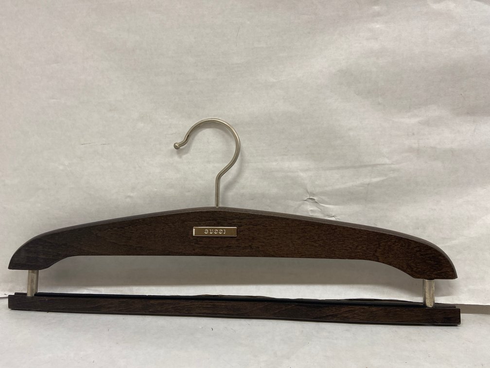 (33x Bid)Gucci Clothes Hanger