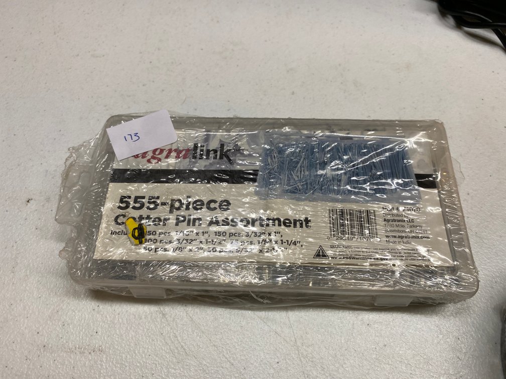 555pc. Cotter Pin Assortment