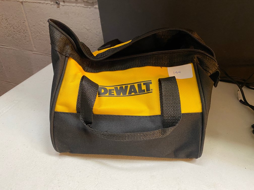 New DeWALT 9" Tool Bag