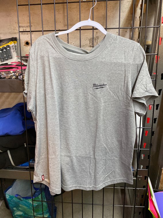 (2x)Womans Sm. Milwaukee T-Shirt