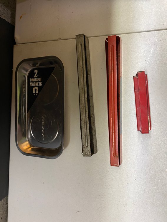 Magnetic Tray & Socket Clip Lot