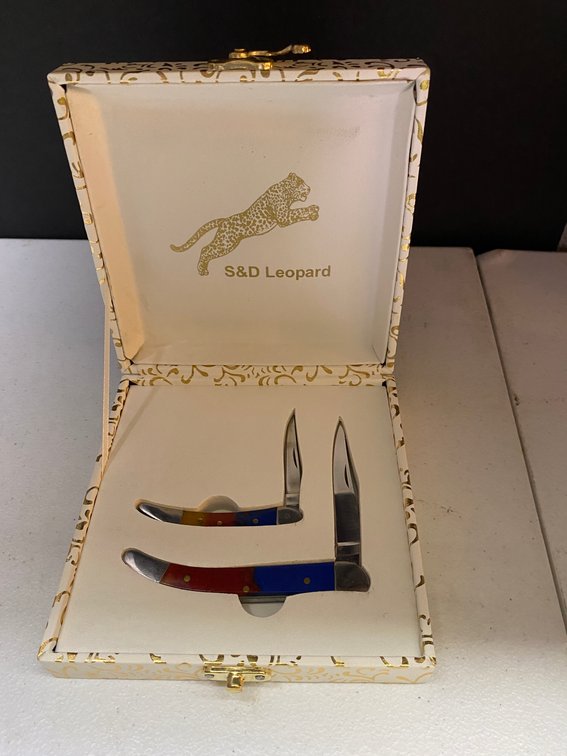 2 pc S&D Leopard Folding Knife Gift Set