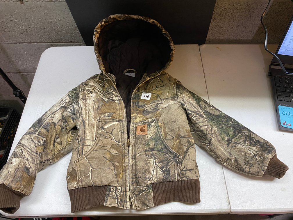 XXs 4/5 Carharrt Coat