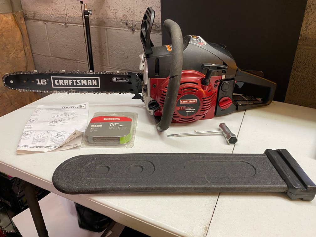 Craftsman 16" Anti-Vibration Chainsaw W/Case