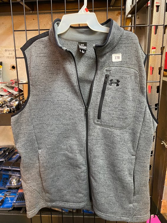 Under Armour XXL Vest