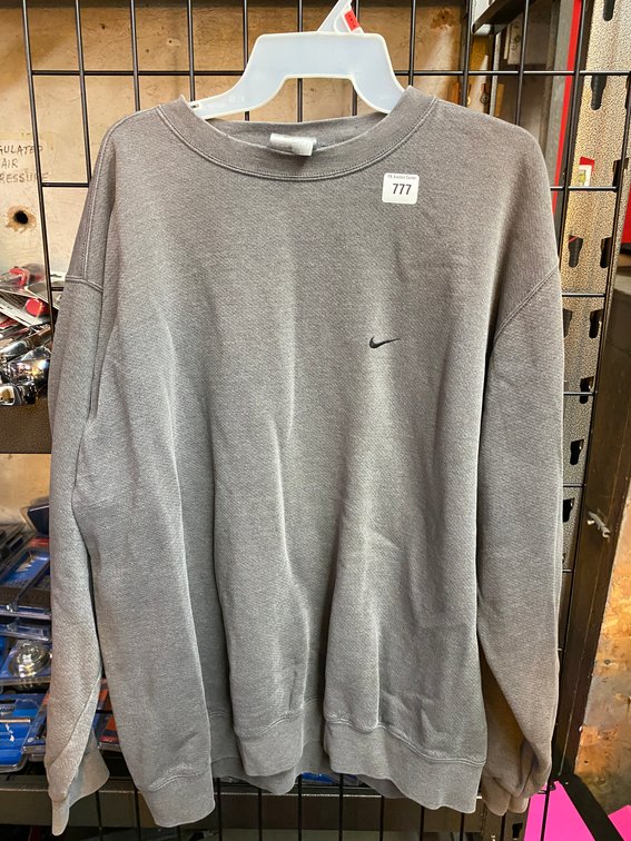 XL Nike Sweatshirt