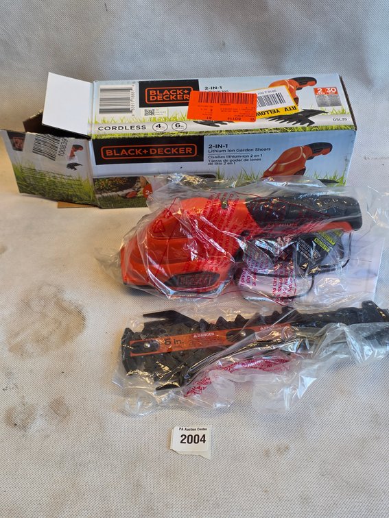 Black+Decker 2-in-1 Cordless Lithium Ion Garden Shears GSL35