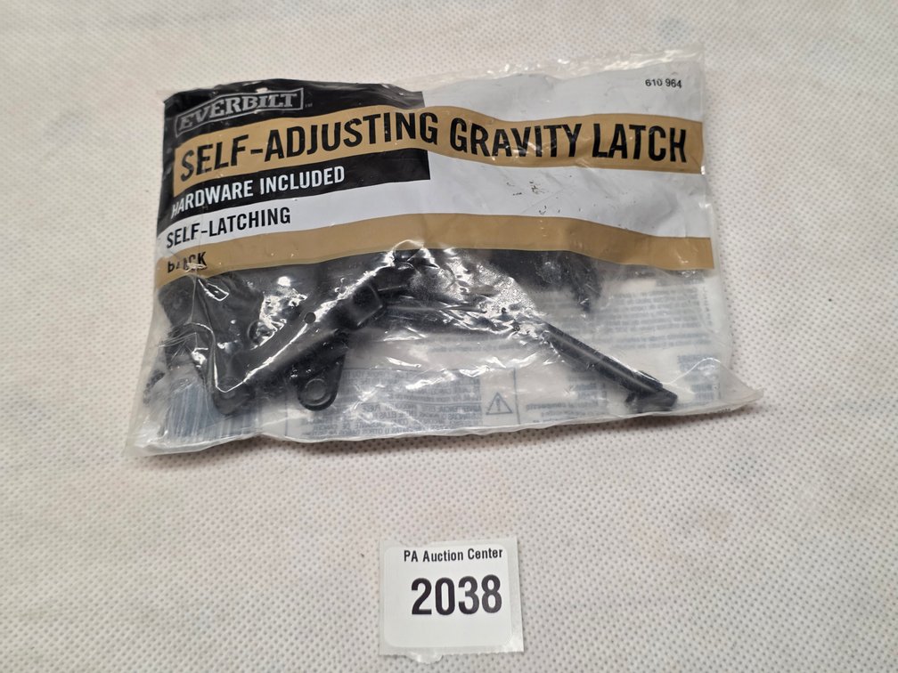 Everbilt Self-Adjusting Gravity Latch with Hardware