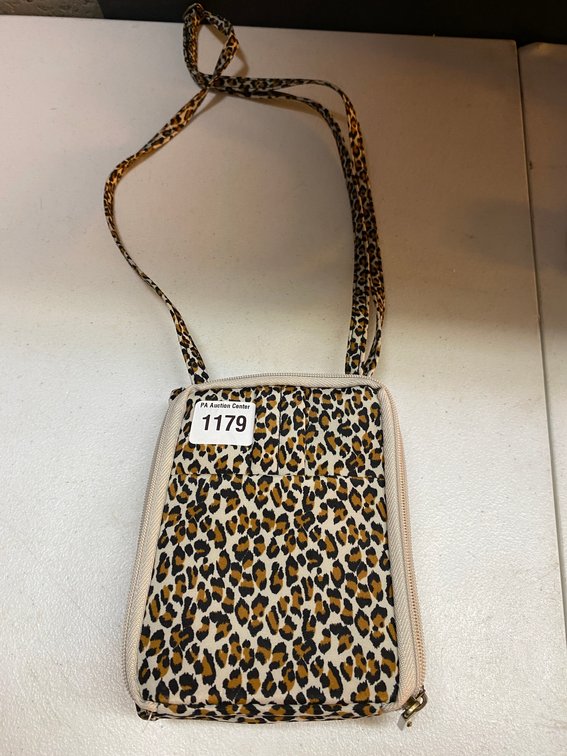 7" Travelon Bag