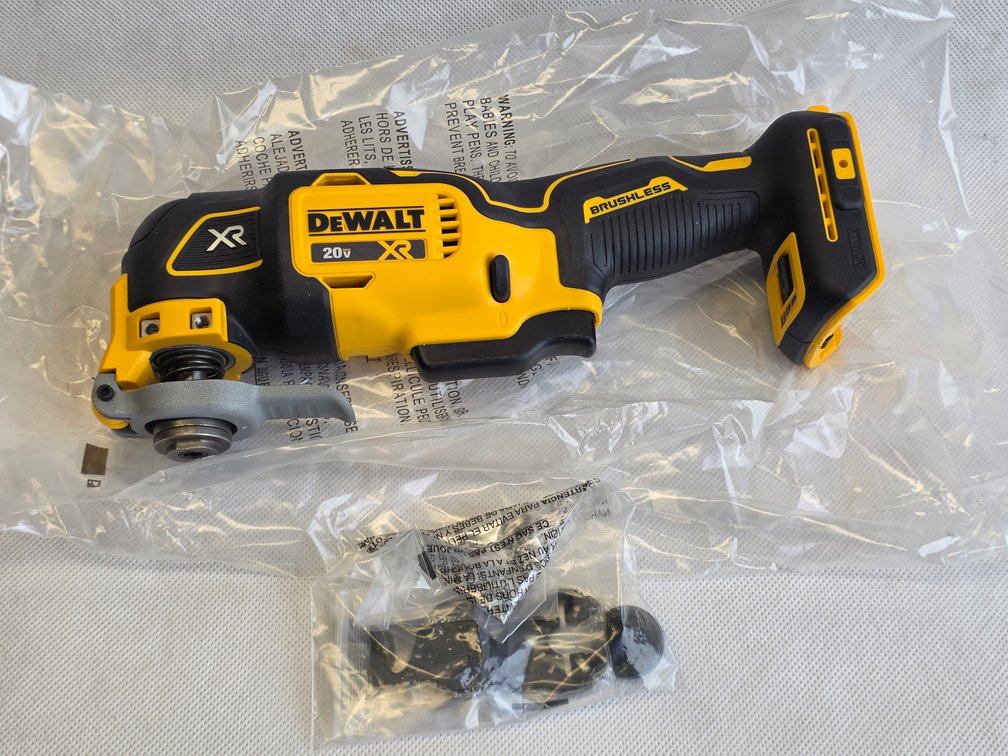 DeWalt DCS356 20V XR Brushless Oscillating Multi-Tool
