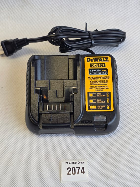 DeWALT DCB107 12V/20V MAX Lithium-Ion Battery Charger