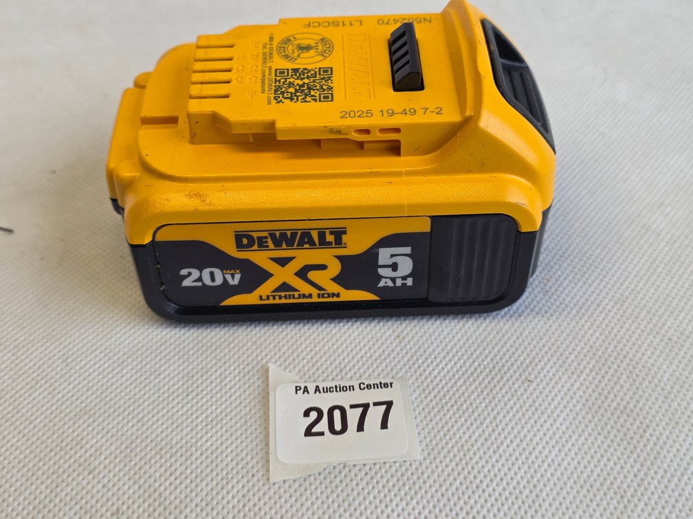 DeWalt 20V XR DCB205 5.0Ah Battery