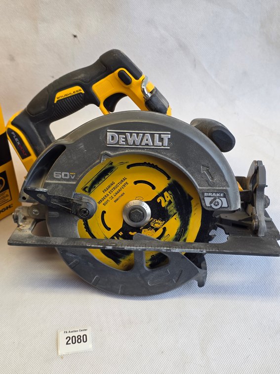 DeWALT 60V Flexvolt Brushless Circular Saw DCS578B