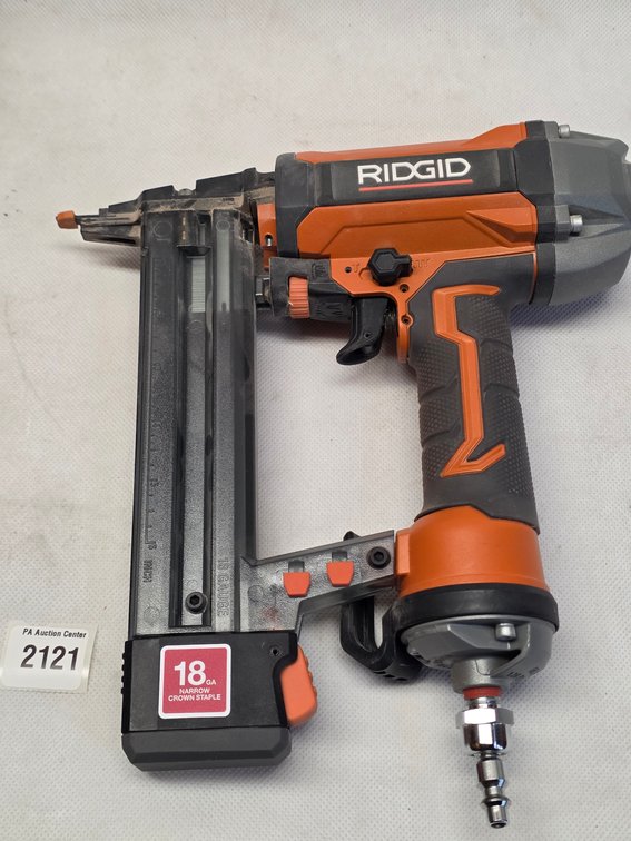 RIDGID 18GA Narrow Crown Pneumatic Stapler