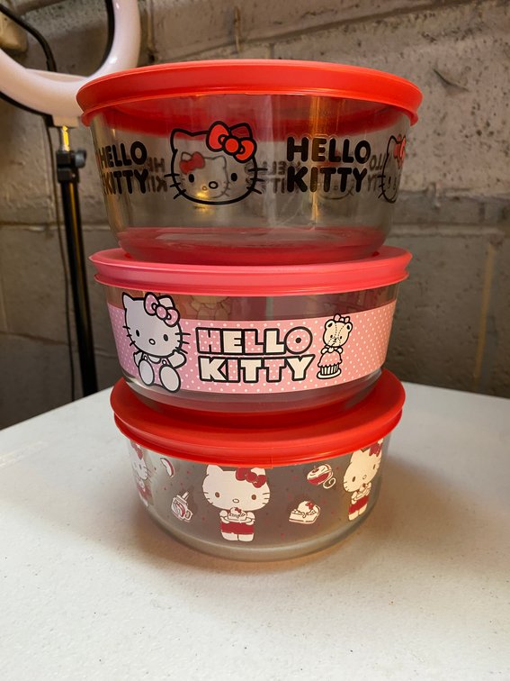(2x) 3pc 4 cupHello Kitty Pyrex Set