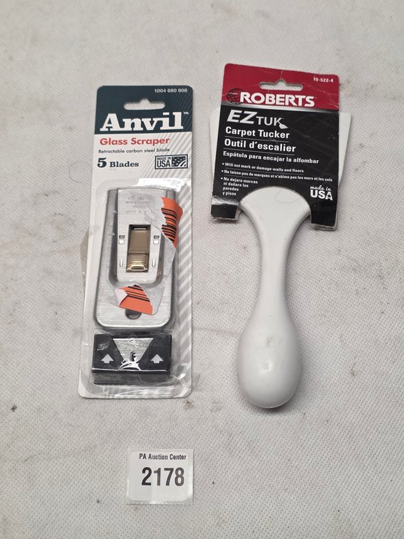 Anvil Glass Scraper and Roberts EZ Tuk Carpet Tucker Set