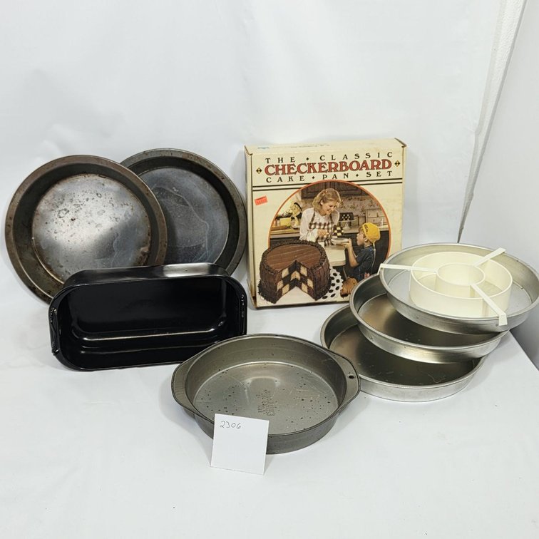 Vintage Bakeware Lot