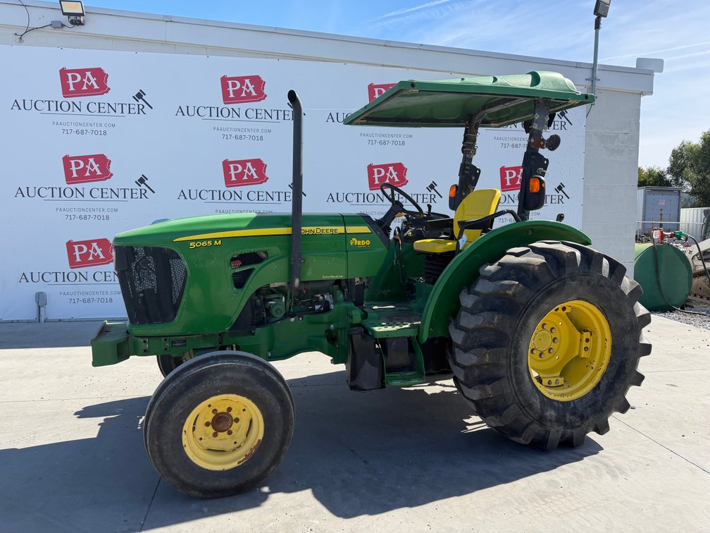 John Deere 5065M Tractor