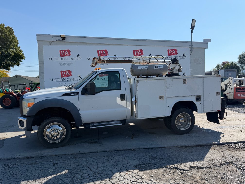 2011 Ford F-450 XL Super Duty 4X4 Service Truck