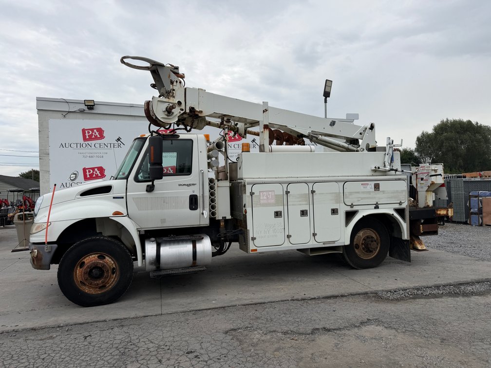 2011 International Durastar 4400 Utility Truck
