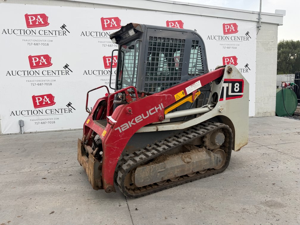 2017 Takecuhi TL8 Track Skid Loader