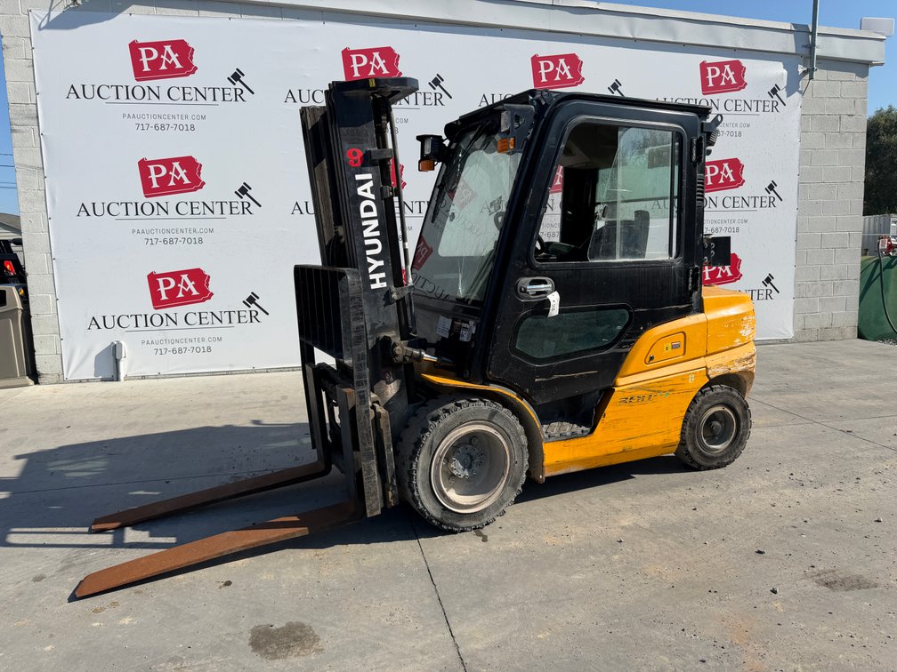Hyundai 6000 Lb Capacity Diesel Forklift