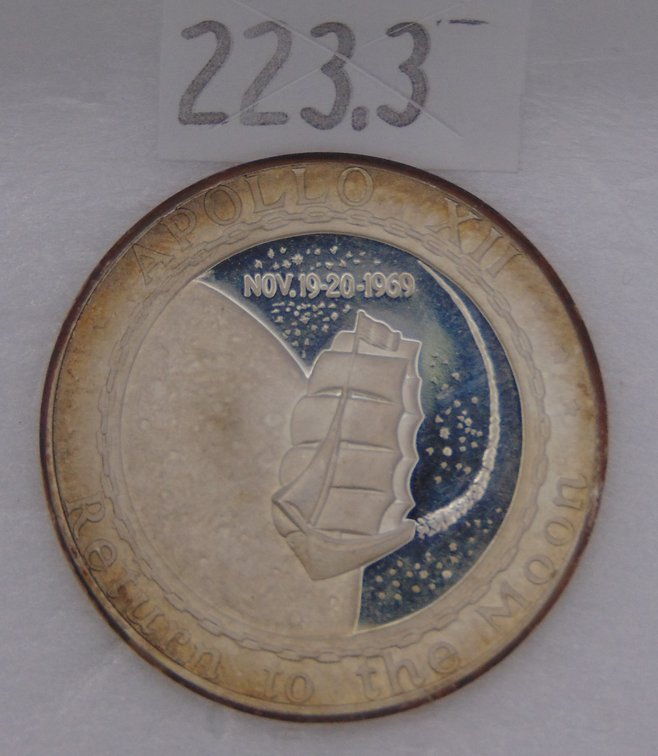 ND (1969-1970) Canada .999 Silver Apollo XII "Return to the Moon" Medal.