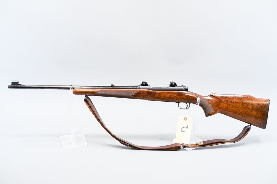 CR) Winchester Mod 70 Featherweight .243 Win Rifle