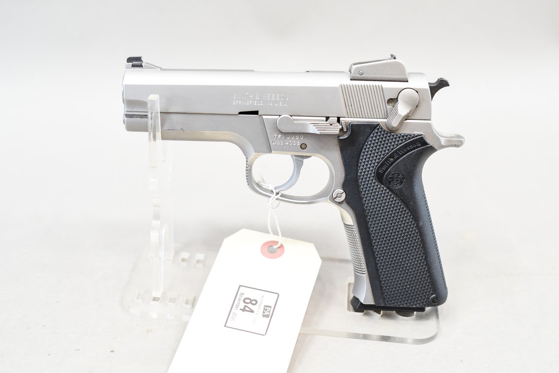 (R) Smith & Wesson Model 4006 .40S&W Pistol