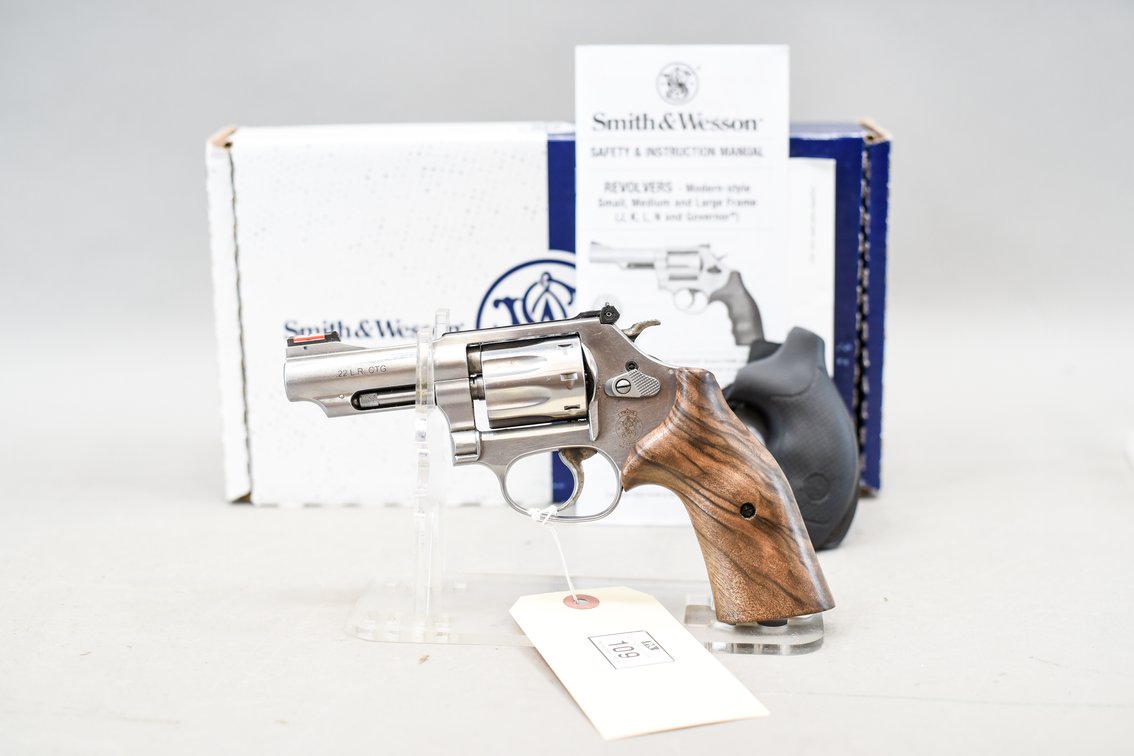 (R) Smith & Wesson Model 63-5 .22LR Revolver