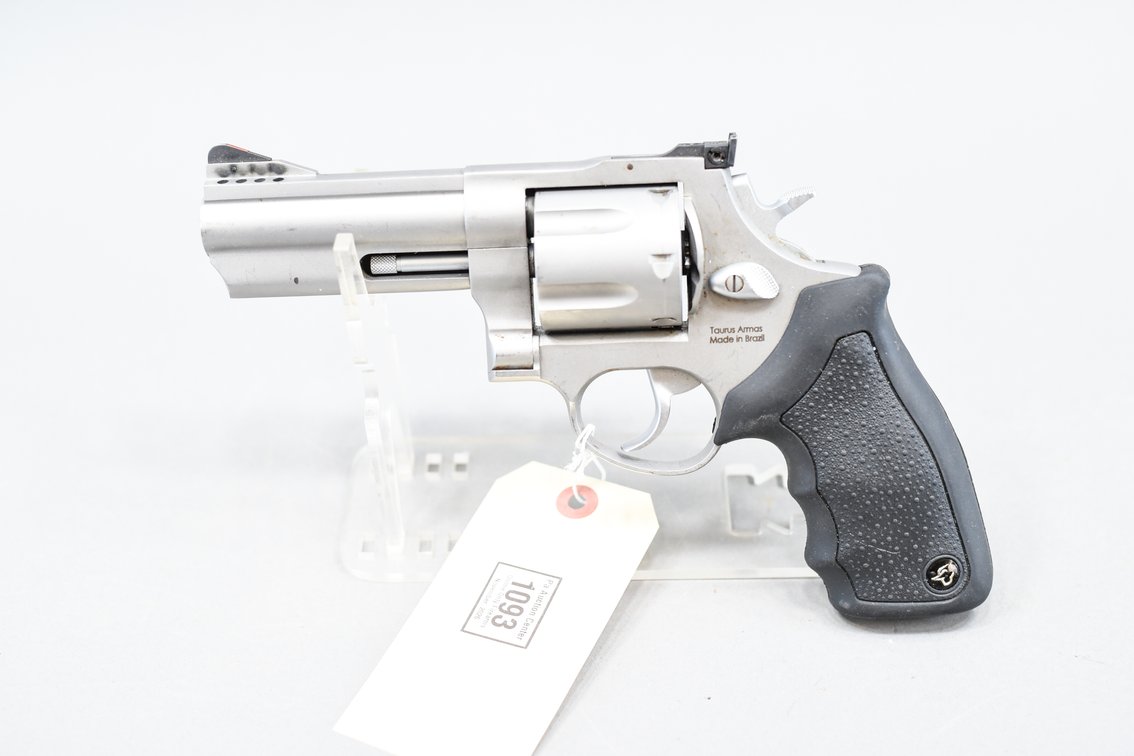 (R) Taurus Model 44 .44Magnum Revolver