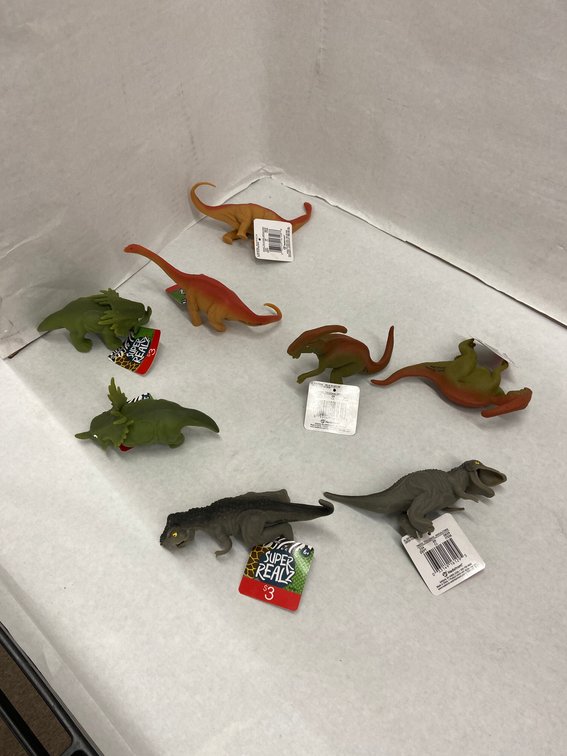 (24x Bid)Hedstrom 8pc Stretchy Animal Figure