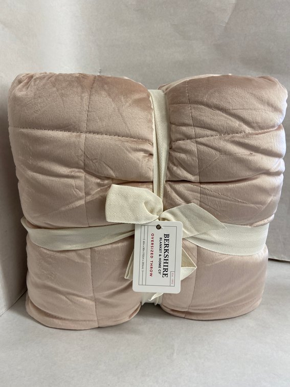 (4x Bid)Berkshire 60"x80" Throw Blanket