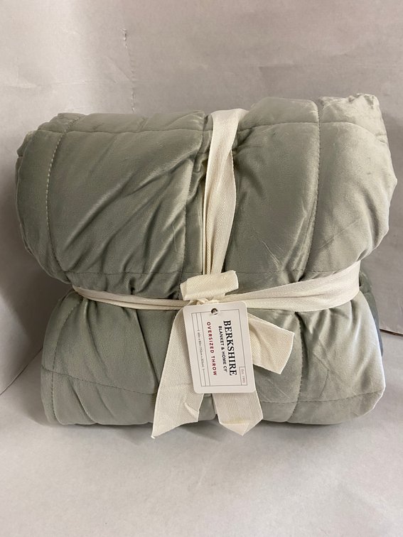 (13x Bid)Berkshire 60"x80" Throw Blanket