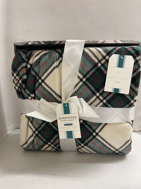 (2x Bid)Berkshire 60"x70" Throw Blanket