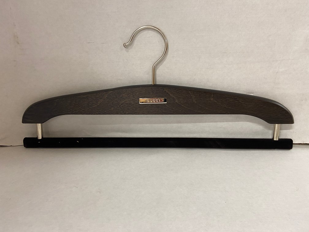 (33x Bid)Gucci Clothes Hanger