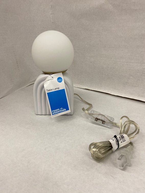(8x Bid)Room Essentials 8.5" LED Table Lamp